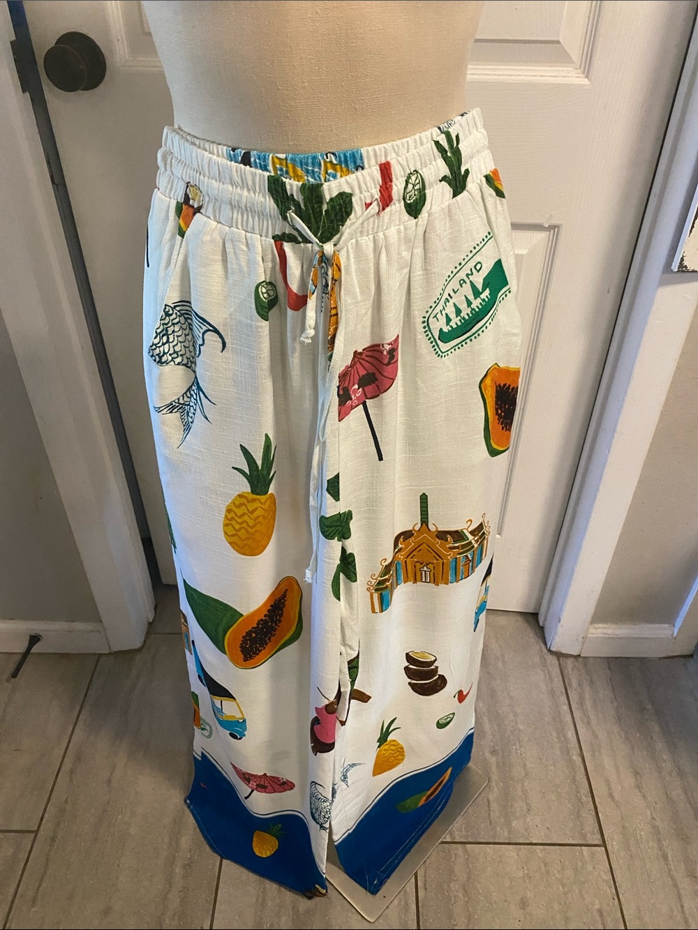 Paper Heart Palazzo tropical design pants size XS